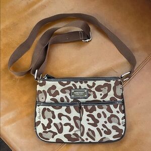 Nine West small leopard print crossbody purse